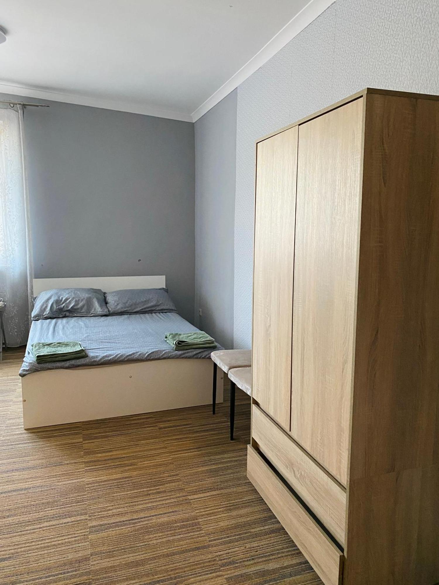 Gryfny Hotel Wodzisław Śląski エクステリア 写真
