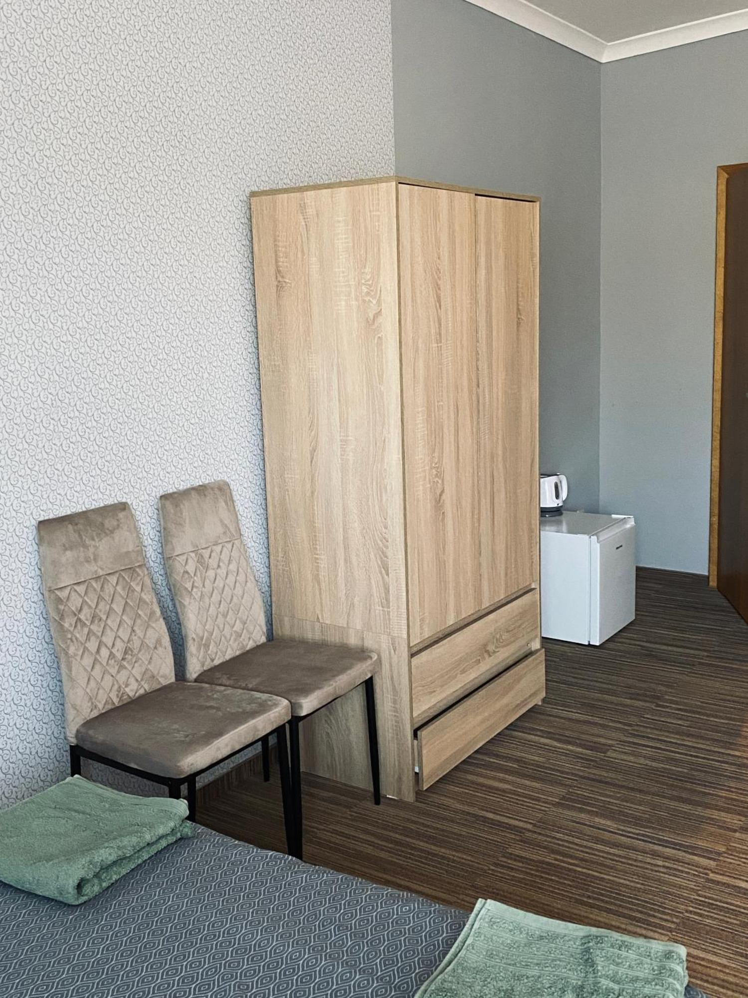 Gryfny Hotel Wodzisław Śląski エクステリア 写真
